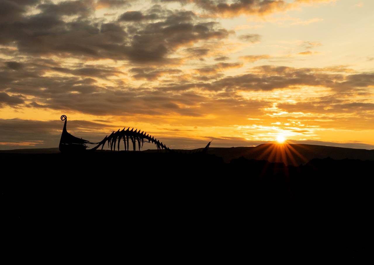 atardecerdrakkar wildarctic adriortega adr 9985